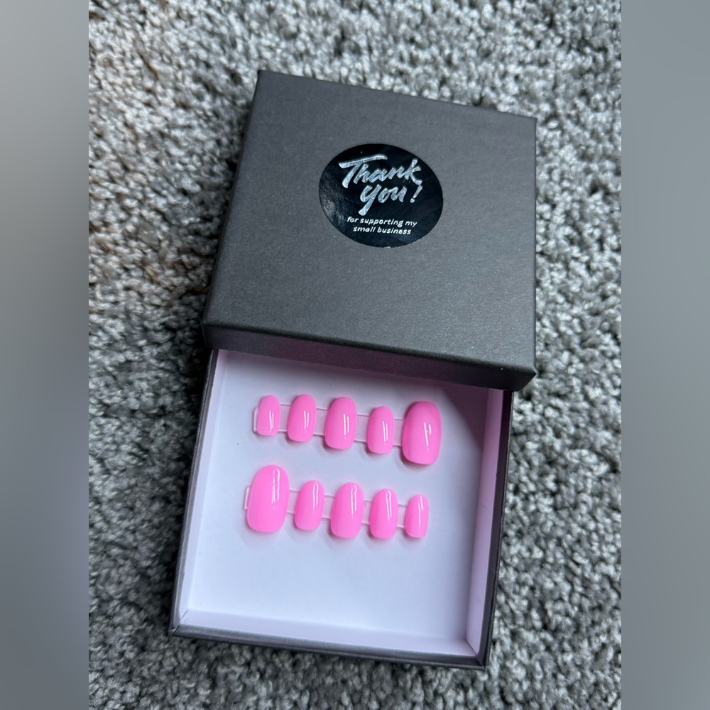 Pink Bubblegum Press On Nails